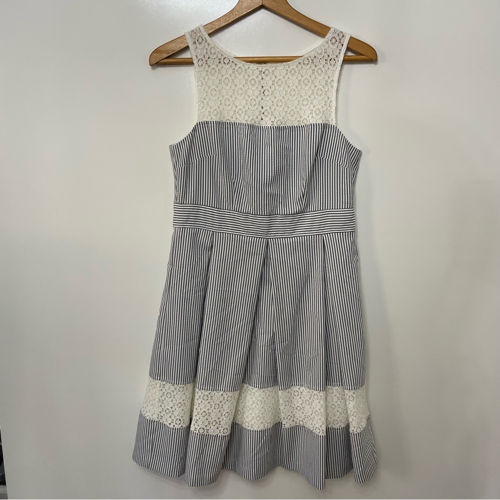 London Times Lace Dress Sleeveless Gray Striped Womens 8 Coastal Scandi Preppy